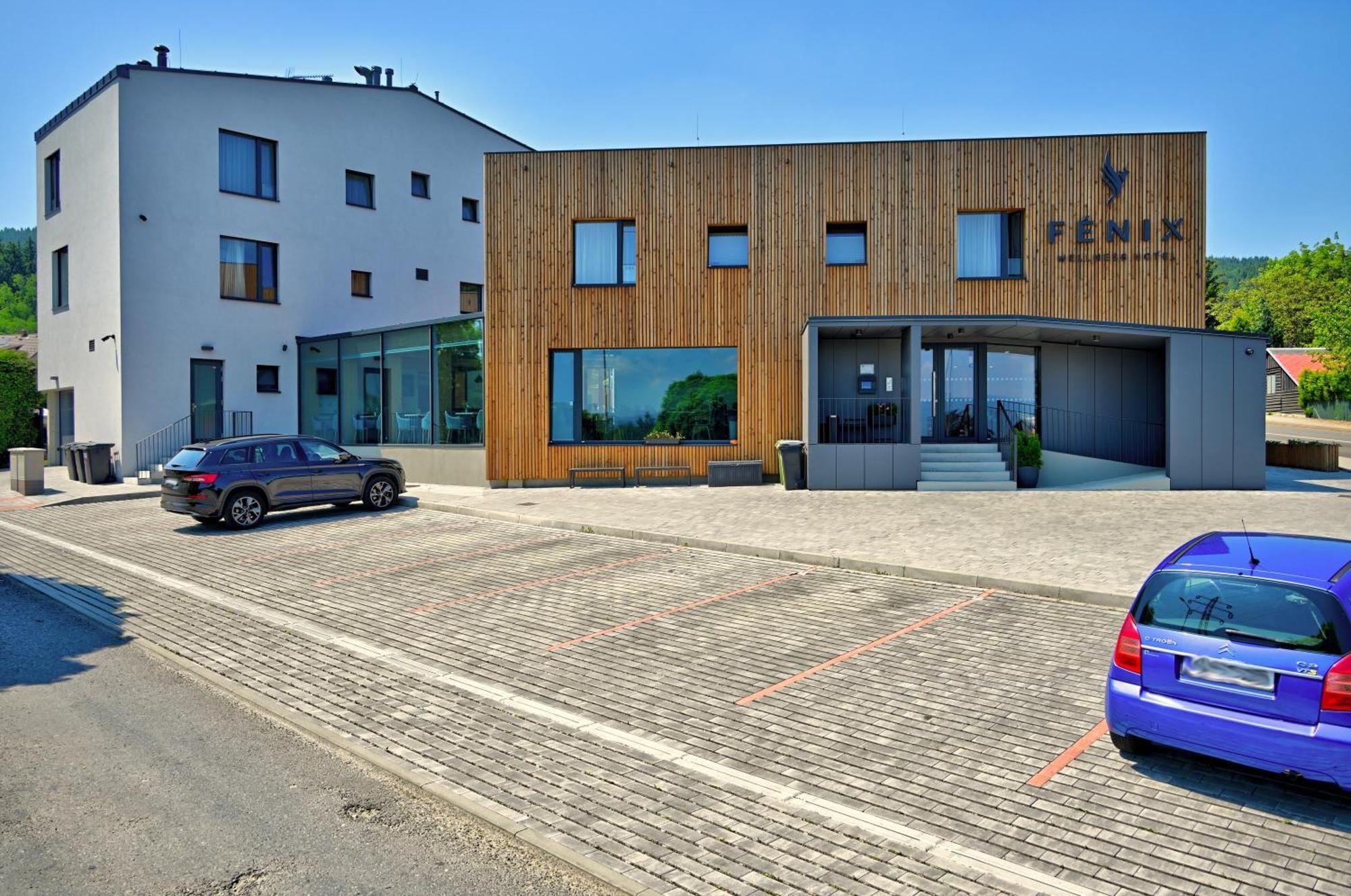Wellness Hotel Fenix リベレツ エクステリア 写真