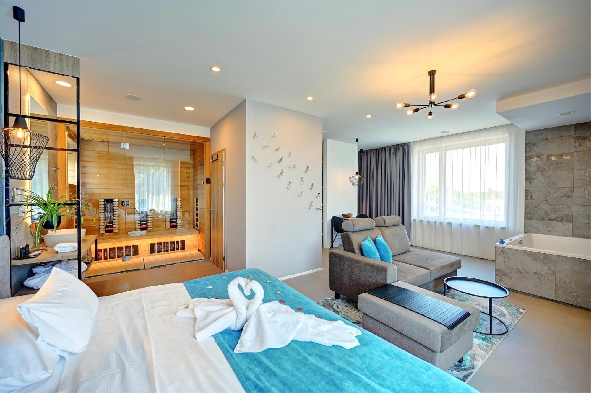 Wellness Hotel Fenix リベレツ エクステリア 写真